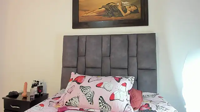 Snapshot of Vahiolet_smith chatting on March 5, 2026, 3:14 am Vahiolet smith online show from March 5, 2026, 3:14 am