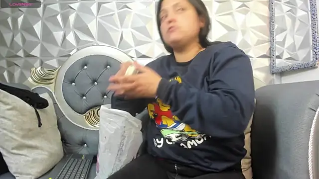 Snapshot of KataleyaStiward chatting on February 12, 2025, 1:06 pm KataleyaStiward online show from February 12, 2025, 1:06 pm