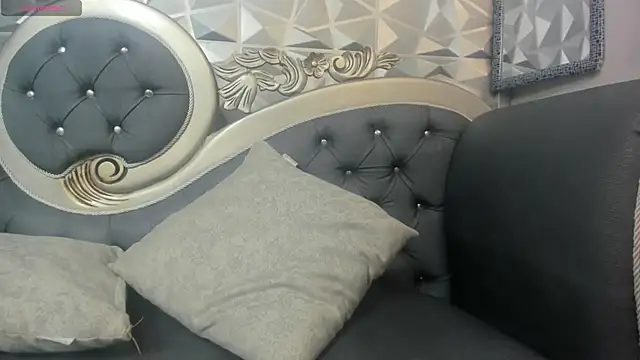 Snapshot of KataleyaStiward chatting on February 10, 2025, 4:04 pm KataleyaStiward online show from February 10, 2025, 4:04 pm