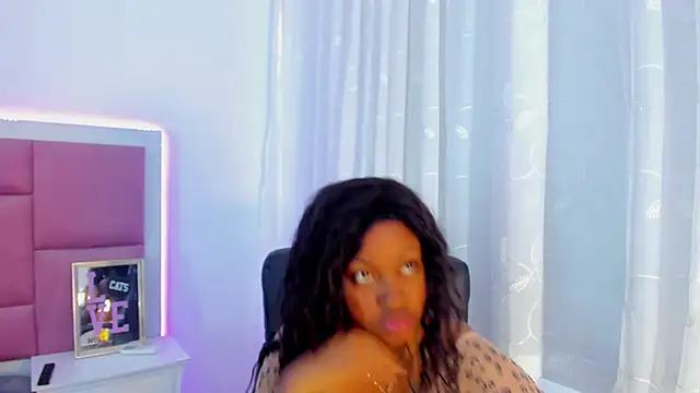 StormiHills online show from March 18, 2025, 5:12 pm