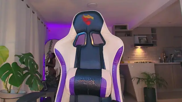 Snapshot of _Miss_Anna_ chatting on February 7, 2026, 11:46 pm Miss Anna online show from February 7, 2026, 11:46 pm