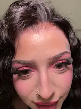 Snapshot of exoticmisfitt chatting on February 12, 2026, 4:23 am exoticmisfitt online show from February 12, 2026, 4:23 am