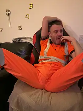 Snapshot of bigkeven4 chatting on January 6, 2026, 5:28 pm bigkeven4 online show from January 6, 2026, 5:28 pm