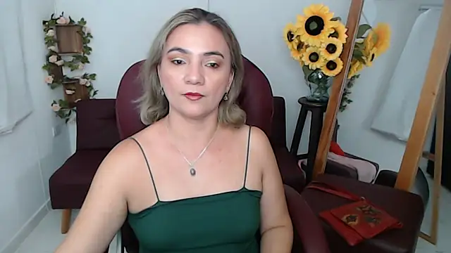 Snapshot of Ghada_milf chatting on June 1, 2026, 11:48 pm Ghada milf online show from June 1, 2026, 11:48 pm