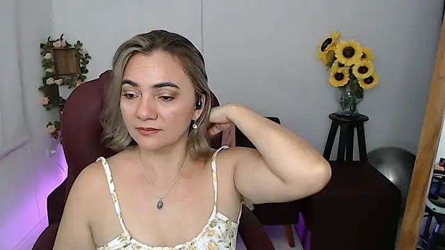 Ghada milf online show from May 15, 2026, 11:36 pm