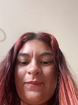 Snapshot of MiaLujan_ chatting on February 14, 2025, 9:21 pm MiaLujan online show from February 14, 2025, 9:21 pm