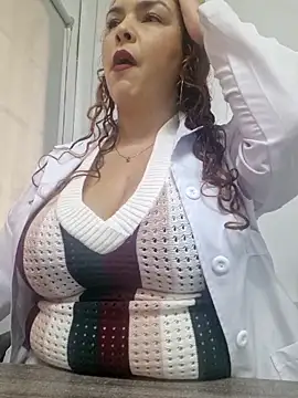 Snapshot of doctora-danna chatting on September 20, 2025, 1:27 pm doctora-danna online show from September 20, 2025, 1:27 pm