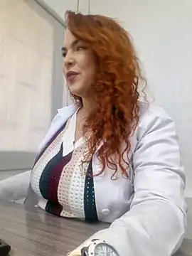 doctora-danna online show from November 7, 2025, 1:37 pm