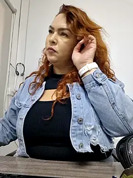 doctora-danna online show from October 21, 2025, 1:21 pm