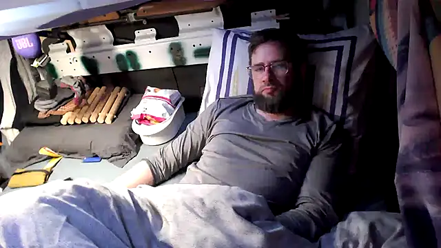 Snapshot of TRebelG chatting on February 25, 2026, 4:01 am TRebelG online show from February 25, 2026, 4:01 am