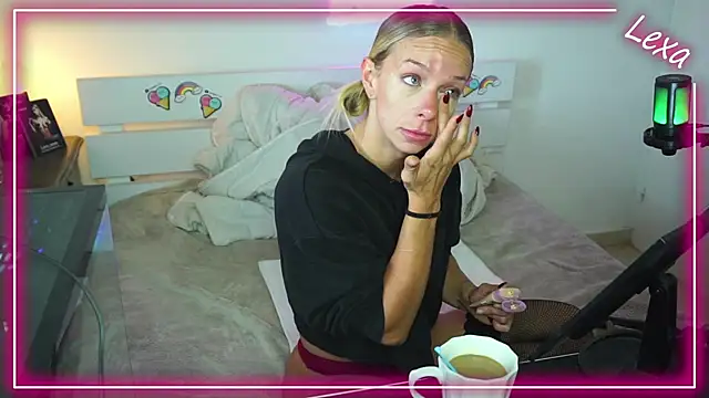 Snapshot of Lexa_xoxo chatting on November 2, 2025, 7:57 am Lexa xoxo online show from November 2, 2025, 7:57 am