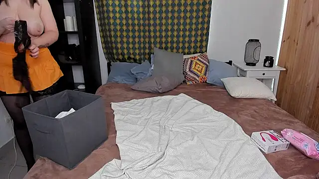 Kendra SXY online show from October 27, 2025, 3:40 am