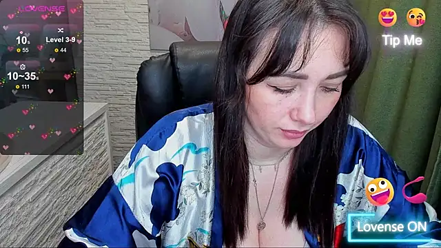 Snapshot of Kendra_SXY chatting on February 19, 2025, 2:12 am Kendra SXY online show from February 19, 2025, 2:12 am