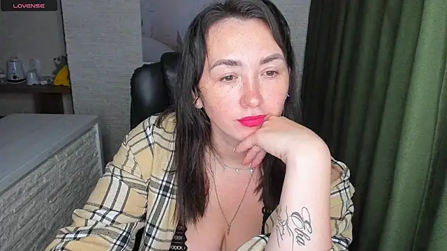 Snapshot of Kendra_SXY chatting on October 6, 2025, 4:19 pm Kendra SXY online show from October 6, 2025, 4:19 pm