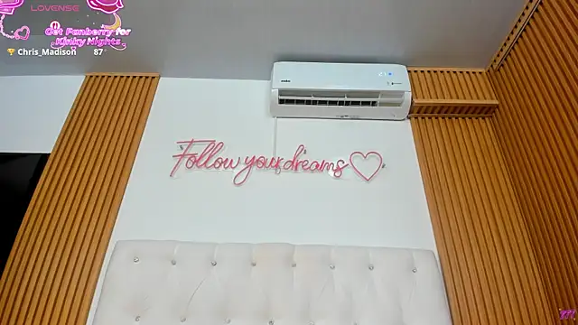 MartinaWestt online show from June 14, 2026, 2:24 am