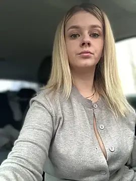 Love Bri online show from November 5, 2025, 10:07 am