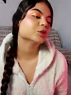 Snapshot of Cleo_hills chatting on March 17, 2025, 2:01 pm Cleo hills online show from March 17, 2025, 2:01 pm