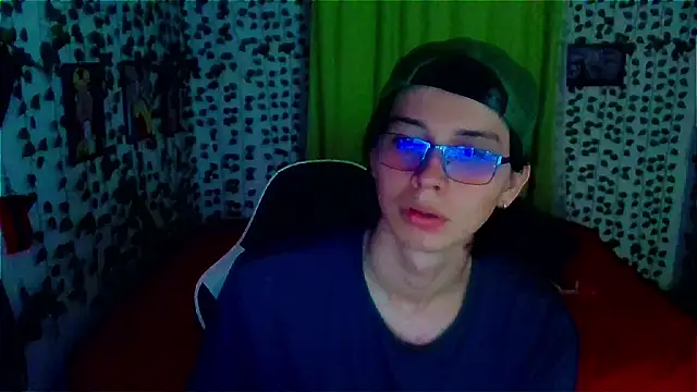 Snapshot of Andy_gray chatting on May 2, 2026, 12:32 pm Andy gray online show from May 2, 2026, 12:32 pm