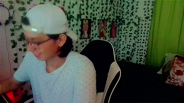 Snapshot of Andy_gray chatting on May 6, 2026, 4:11 pm Andy gray online show from May 6, 2026, 4:11 pm