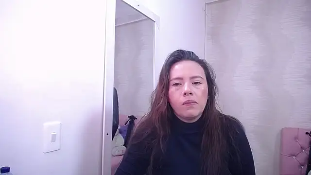 Snapshot of lauraguzman chatting on March 13, 2025, 3:00 am lauraguzman online show from March 13, 2025, 3:00 am