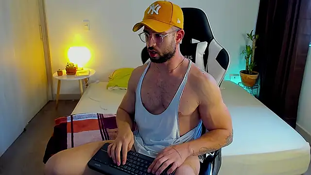 Snapshot of dafboy1 chatting on December 17, 2025, 11:37 am dafboy1 online show from December 17, 2025, 11:37 am