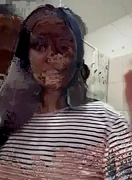 AdelinaJude online show from October 7, 2025, 10:00 pm