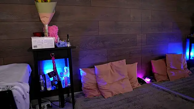 Snapshot of KylieJoyce chatting on March 10, 2025, 10:24 pm KylieJoyce online show from March 10, 2025, 10:24 pm