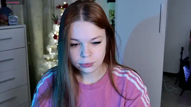 ValBae online show from February 14, 2026, 9:59 pm