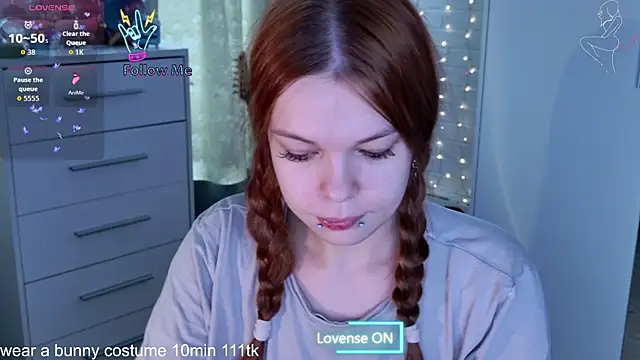 Snapshot of ValBae chatting on April 4, 2026, 5:58 am ValBae online show from April 4, 2026, 5:58 am