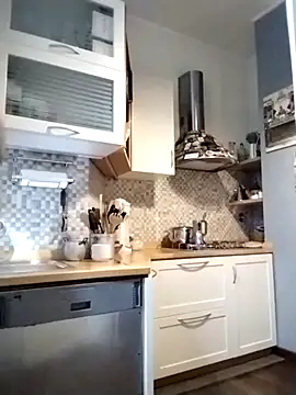 Snapshot of Frabox65 chatting on November 13, 2025, 5:44 am Frabox65 online show from November 13, 2025, 5:44 am