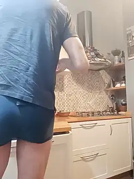 Snapshot of Frabox65 chatting on February 2, 2025, 6:14 am Frabox65 online show from February 2, 2025, 6:14 am