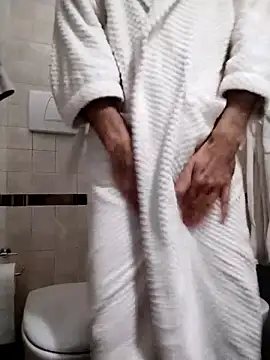 Frabox65 online show from February 7, 2026, 5:48 am