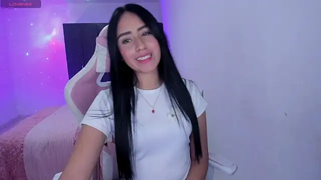 Tinylottie online show from April 7, 2026, 3:14 pm