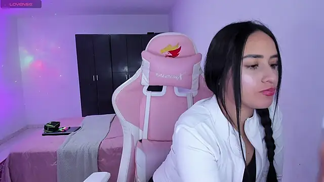 Tinylottie online show from February 28, 2026, 10:20 pm