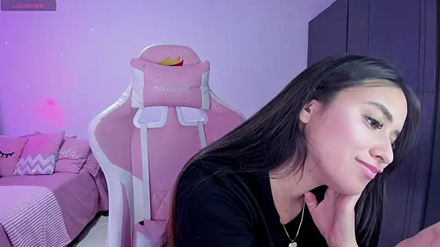 Tinylottie online show from October 30, 2025, 6:27 pm