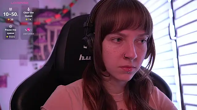 juliapie online show from March 4, 2026, 10:01 am