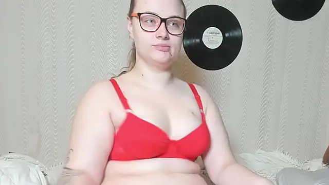 Snapshot of Seductive_She_Wolf chatting on February 4, 2026, 6:03 pm Seductive She Wolf online show from February 4, 2026, 6:03 pm