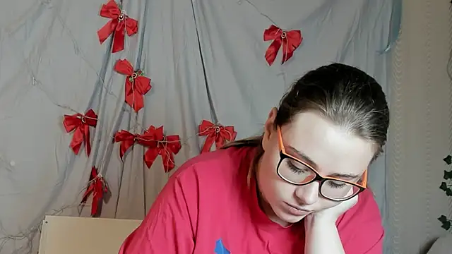 Snapshot of Seductive_She_Wolf chatting on January 17, 2026, 5:38 pm Seductive She Wolf online show from January 17, 2026, 5:38 pm