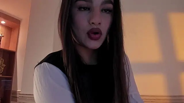 Snapshot of Sophia_Cambpell chatting on May 16, 2026, 9:58 pm Sophia Cambpell online show from May 16, 2026, 9:58 pm