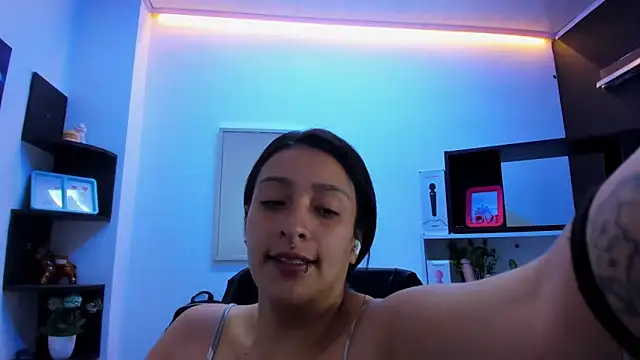 Snapshot of Sarah_Hornny chatting on June 7, 2026, 3:39 pm Sarah Hornny online show from June 7, 2026, 3:39 pm