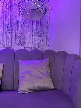 AbyThompson online show from January 11, 2026, 1:40 pm