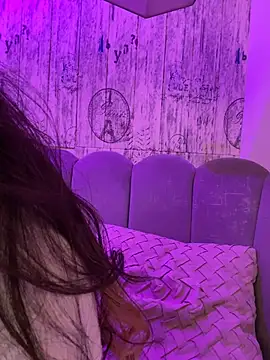 AbyThompson online show from May 8, 2026, 8:12 pm