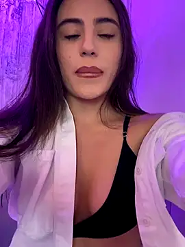 Snapshot of AbyThompson chatting on November 3, 2025, 9:07 pm AbyThompson online show from November 3, 2025, 9:07 pm