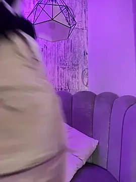 Snapshot of AbyThompson chatting on October 25, 2025, 1:56 pm AbyThompson online show from October 25, 2025, 1:56 pm