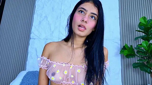 LaurenRodriiguez online show from February 9, 2026, 11:52 am