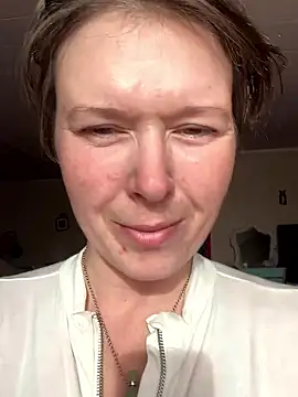 KatieBARBiE98 online show from January 13, 2026, 7:29 pm