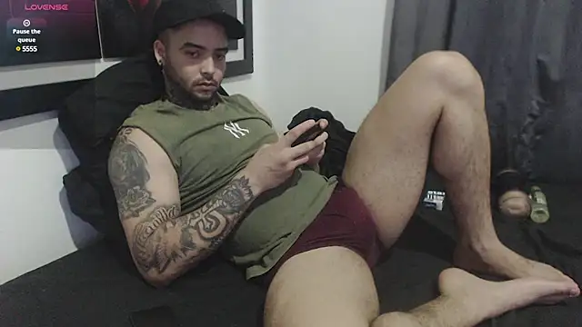 Snapshot of maxi_rogger18 chatting on January 19, 2025, 1:53 am maxi rogger18 online show from January 19, 2025, 1:53 am