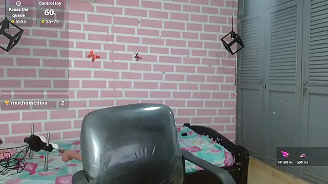 Snapshot of analus-01 chatting on October 1, 2025, 10:24 pm analus-01 online show from October 1, 2025, 10:24 pm