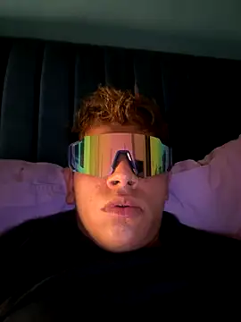 Snapshot of calleaaaa chatting on October 22, 2025, 9:57 pm calleaaaa online show from October 22, 2025, 9:57 pm