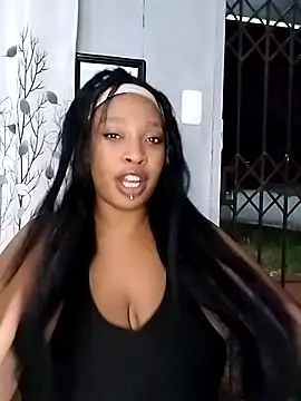 Snapshot of MelStar18xxx chatting on February 1, 2026, 1:48 am MelStar18xxx online show from February 1, 2026, 1:48 am